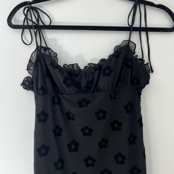 MOTEL KASILA MINI DRESS BLACK DAISY FLOCK - Picture 3 of 4